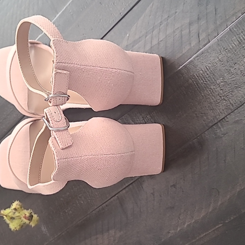 NWOT AND NWOB ABOUND SIZE 9 2' BLOCK HEELS - Picture 5 of 9